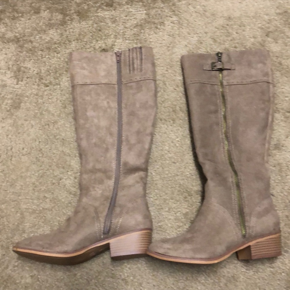 Knee High Tan Mia’s Boots *NEVER WORN*